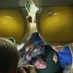 Трое членов экипажа МКС успешно вернулись на Землю