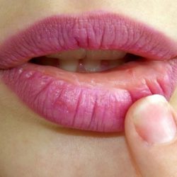 Ученые развенчали миф о красоте увеличенных губ