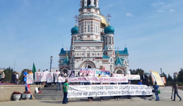 МВД заявило, что молитвенное стояние в Омске - это всего лишь стояние за традиционные ценности