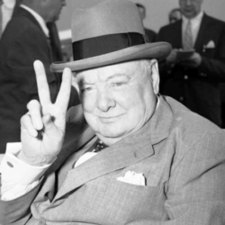 Уинстон Черчилль жестом требует от И. Сталина взятку в два миллиона*