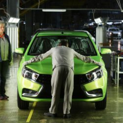 Акционер АвтоВАЗа предсказал двукратный рост продаж Lada к 2022 году
