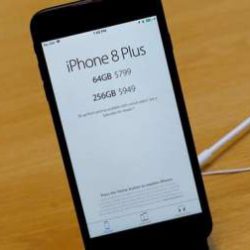 Стали известны новые случаи вздутия iPhone 8