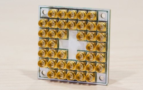 Компания Intel представила свой новый 17-кубитный квантовый чип