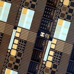 Новые мемристоры, способные переключаться между 128 состояниями, станут основой памяти и нейроморфных процессоров следующего поколения