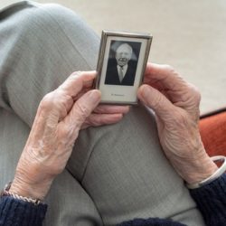 106-летняя британка раскрыла секрет долголетия: никакого секса