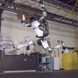 Новости компании Boston Dynamics - акробатические трюки робота Atlas и начало продаж робота Spot