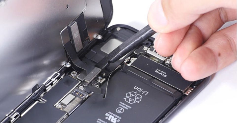 Кому доверить ремонт iPhone 7